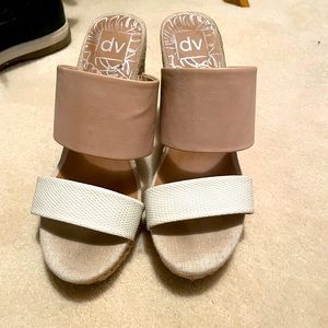 Block color wedge sandals